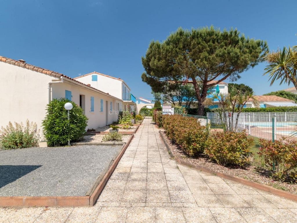 Photo de Apartment Les Palatines by Interhome