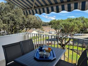 Studio moderne 2* avec balcon, centre St Palais, parking sécurisé - FR-1-738-38 à Saint-Palais-sur-Mer