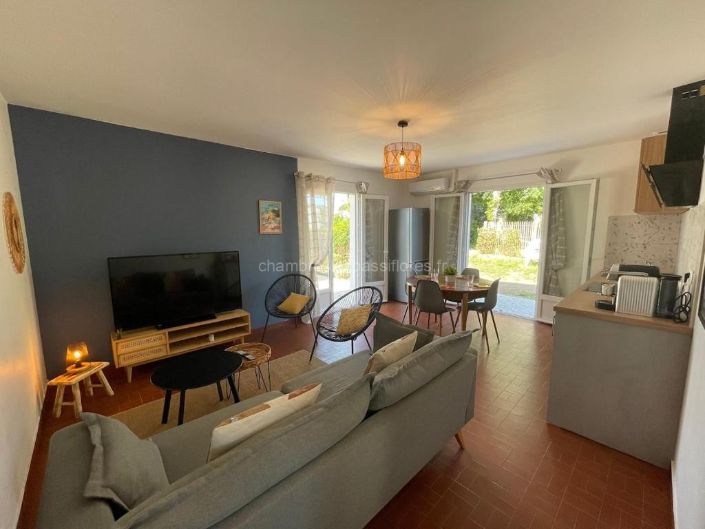 Photo de Villa 2 plages avec jacuzzi privée à 600m de la plage