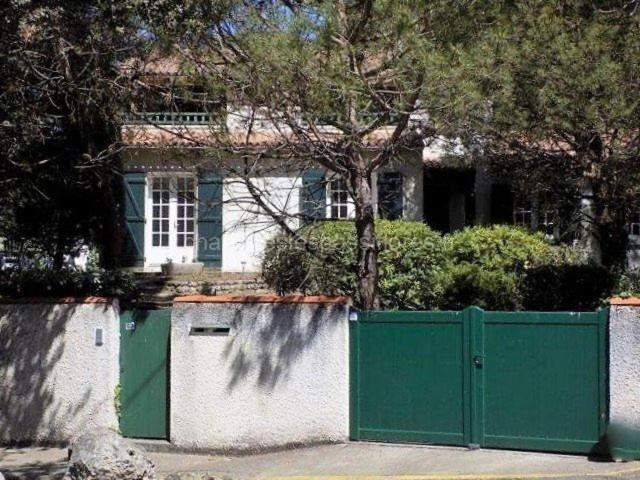 Photo de Saint Palais sur Mer - EMPLACEMENT IDEAL - BELLE MAISON - Plage du Platin